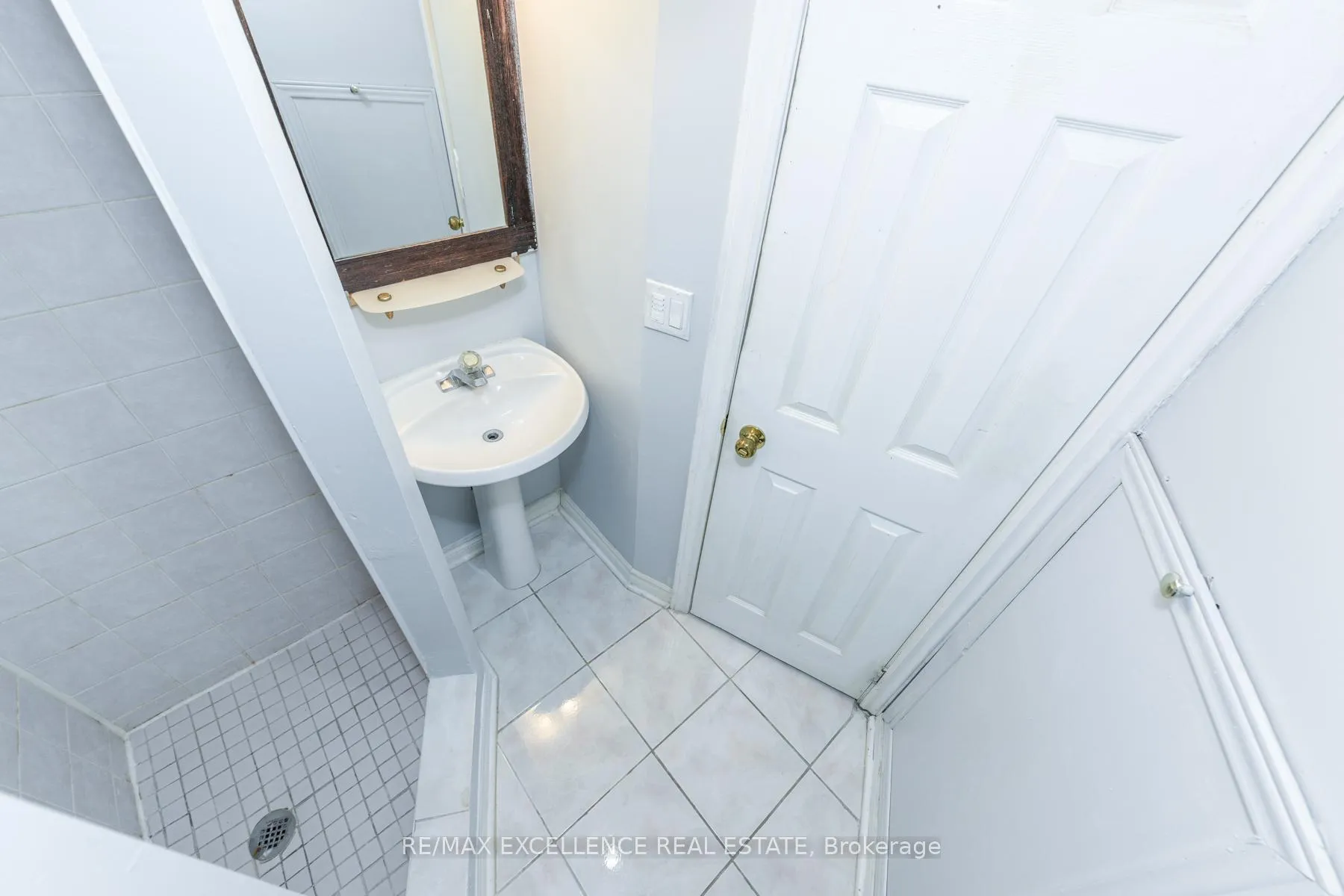 Photo 34 of 11 Arthurs Crescent, Brampton, Fletcher's West — HOMEH