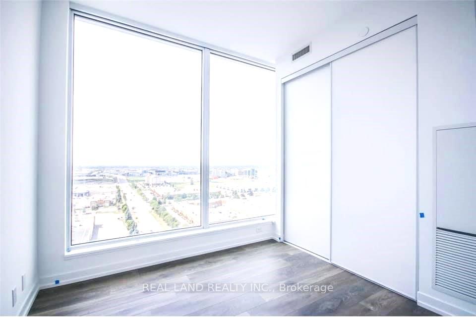 Photo 7 of Unit 705, 898 Portage Parkway, Vaughan, Vaughan Corporate Centre — HOMEH