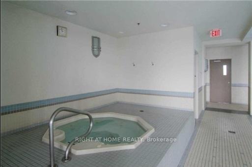 Photo 6 of Unit 908, 15 North Park Road, Vaughan, Beverley Glen — HOMEH