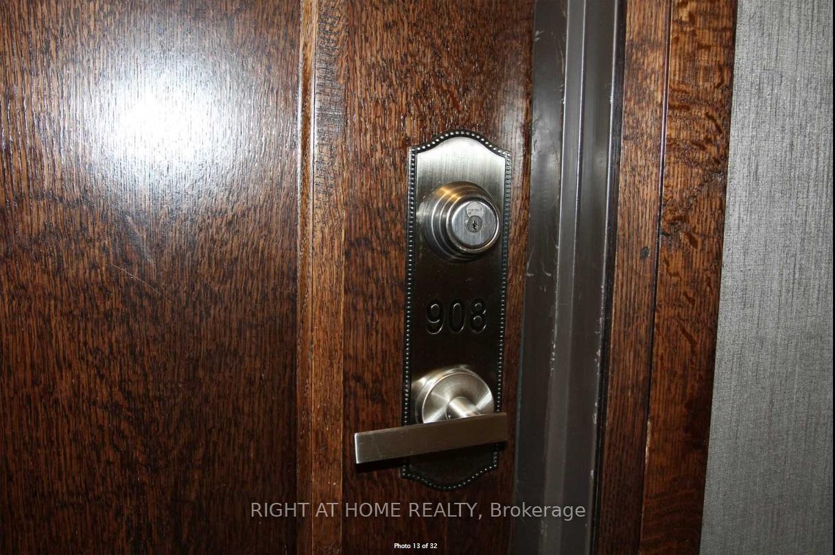 Photo 11 of Unit 908, 15 North Park Road, Vaughan, Beverley Glen — HOMEH