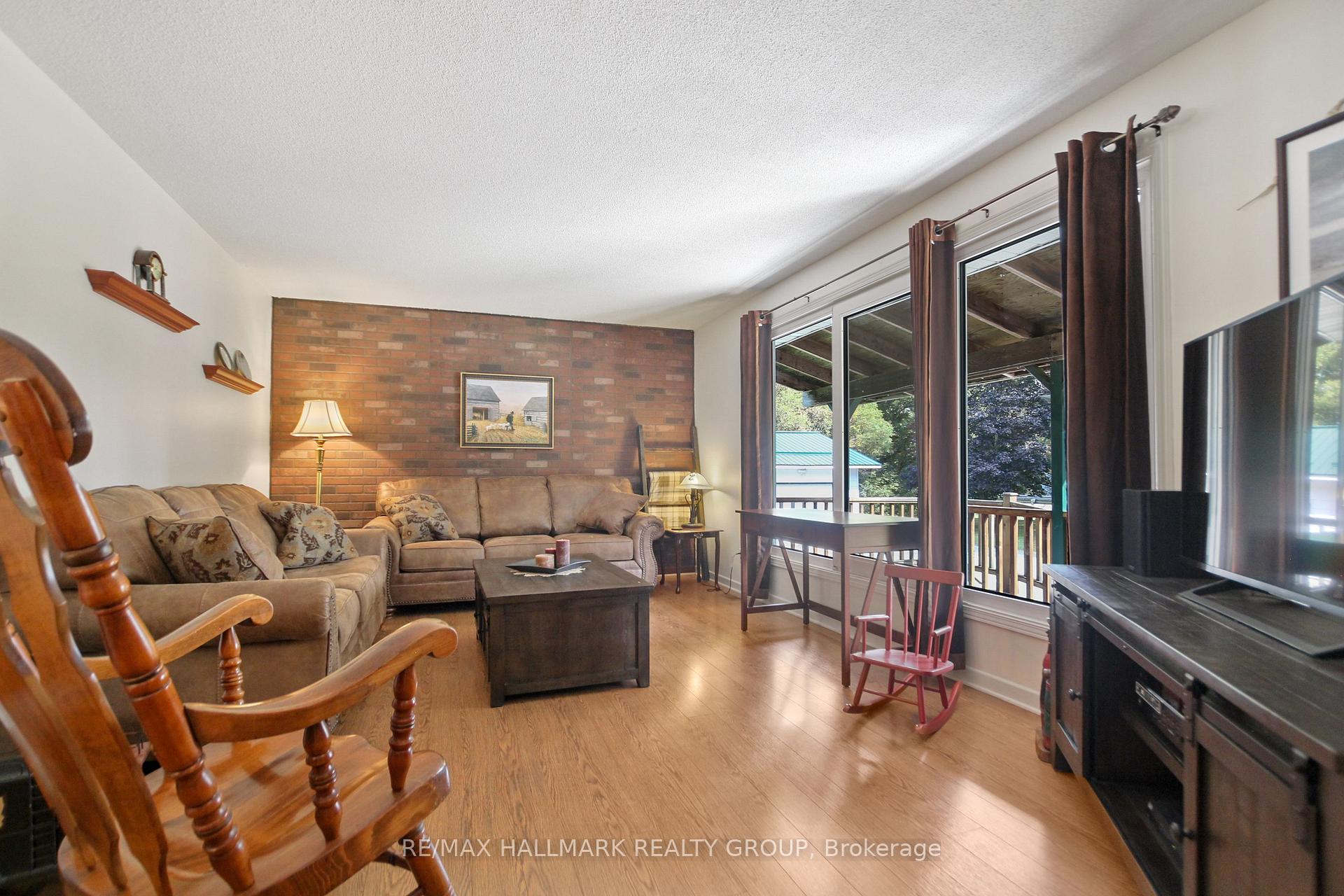 Photo 8 of 4185 Panmure Road, Ottawa, Fitzroy Ward (South West) — HOMEH