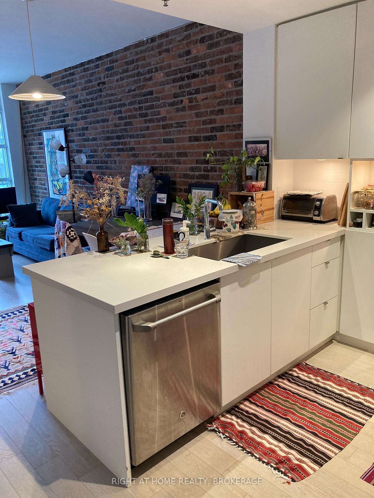Photo 6 of Unit 614, 88 Colgate Avenue, Toronto, South Riverdale — HOMEH