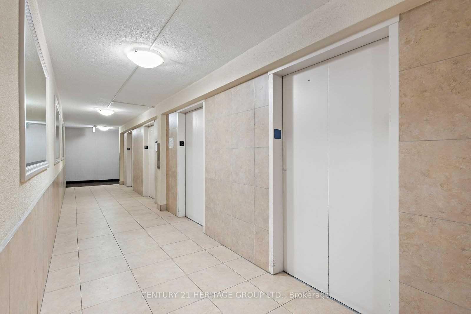 Photo 4 of Unit 2902, 1 Massey Square, Toronto, Danforth — HOMEH