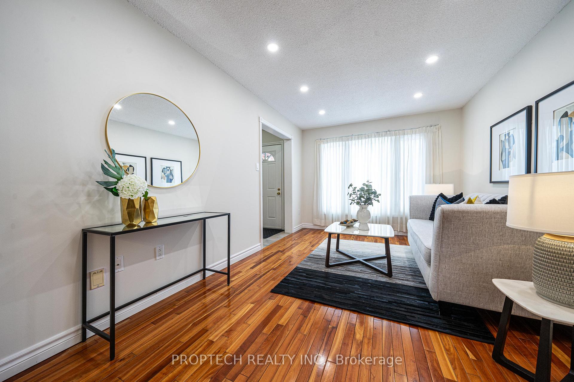 Photo 10 of 119 Kemano Road, Aurora, Aurora Heights — HOMEH