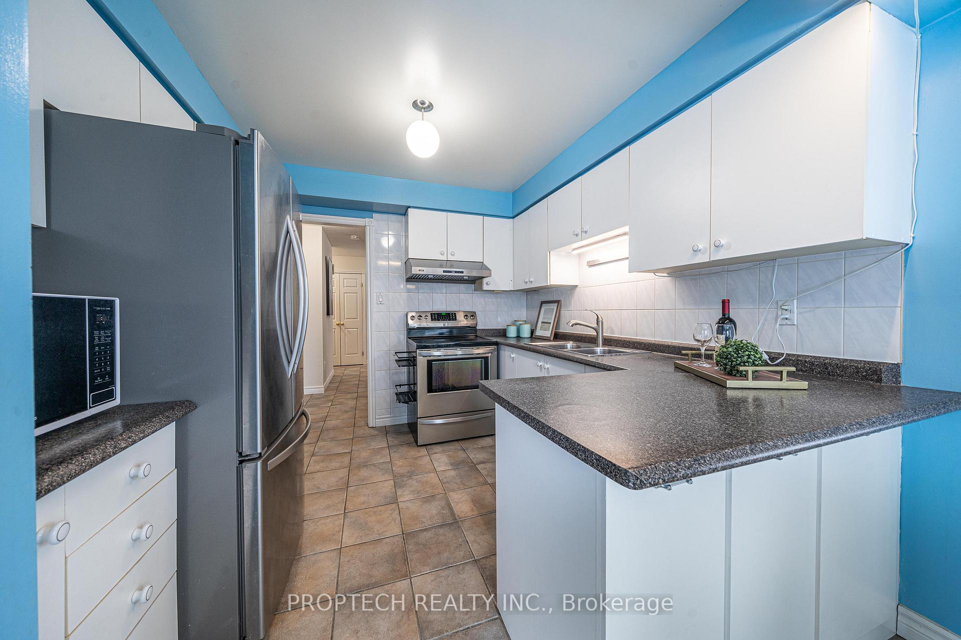 Photo 16 of 119 Kemano Road, Aurora, Aurora Heights — HOMEH