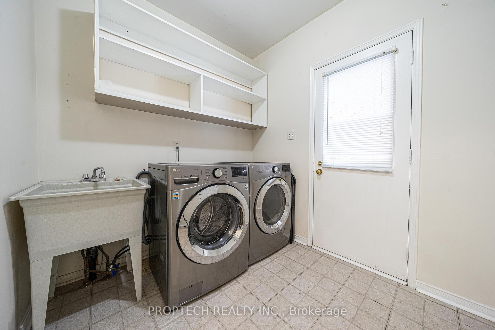 Photo 22 of 119 Kemano Road, Aurora, Aurora Heights — HOMEH