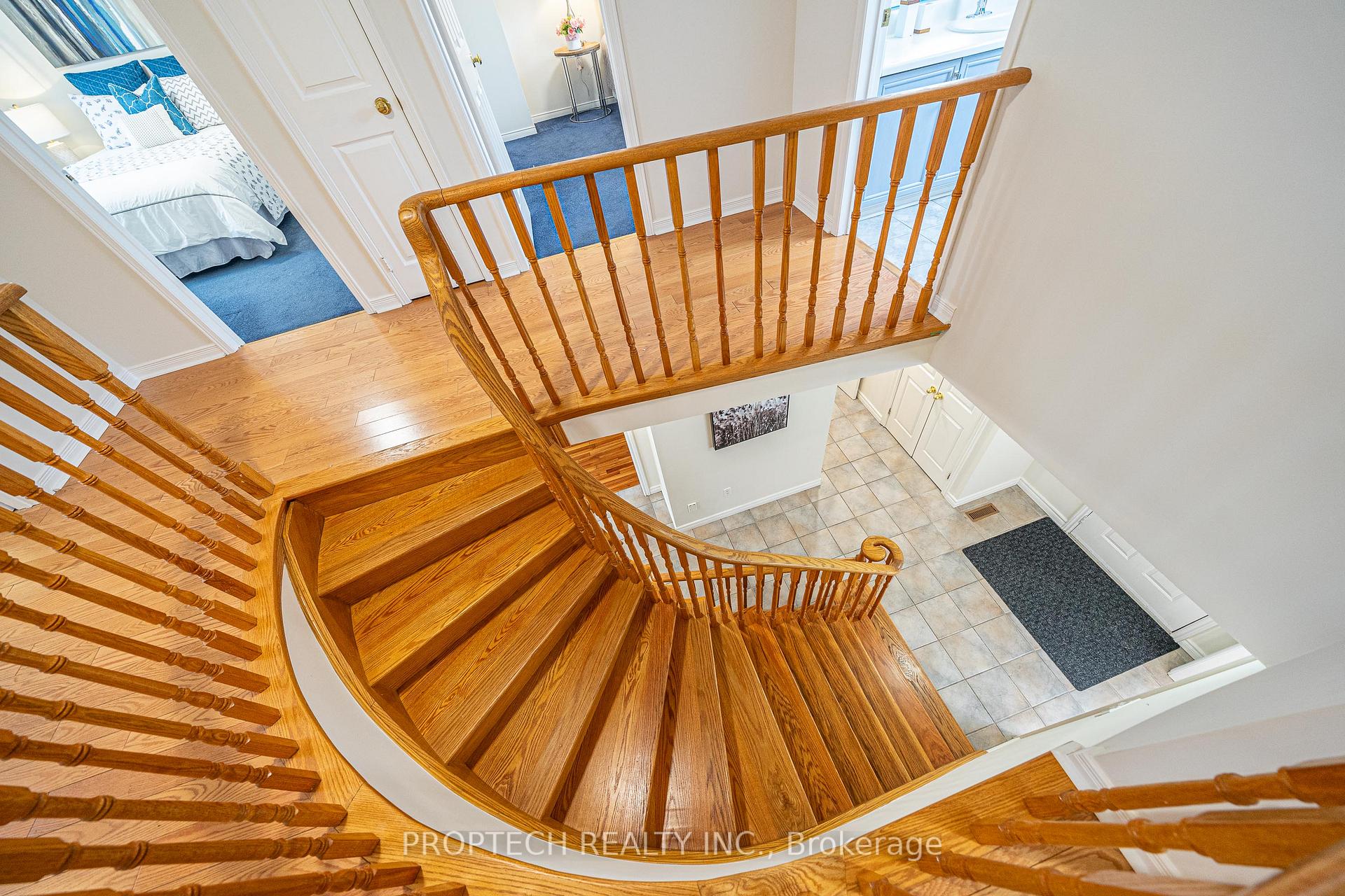 Photo 25 of 119 Kemano Road, Aurora, Aurora Heights — HOMEH