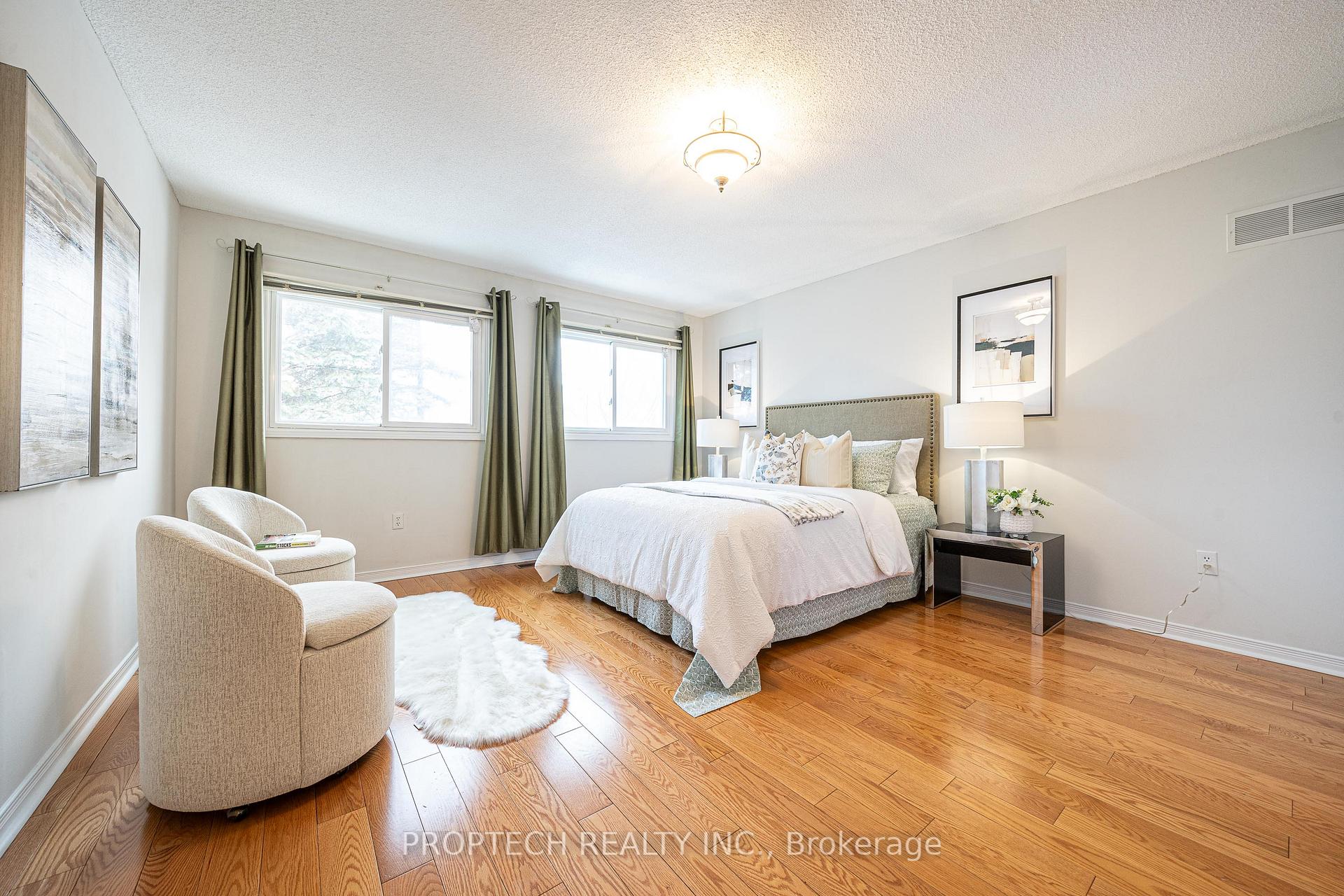 Photo 29 of 119 Kemano Road, Aurora, Aurora Heights — HOMEH