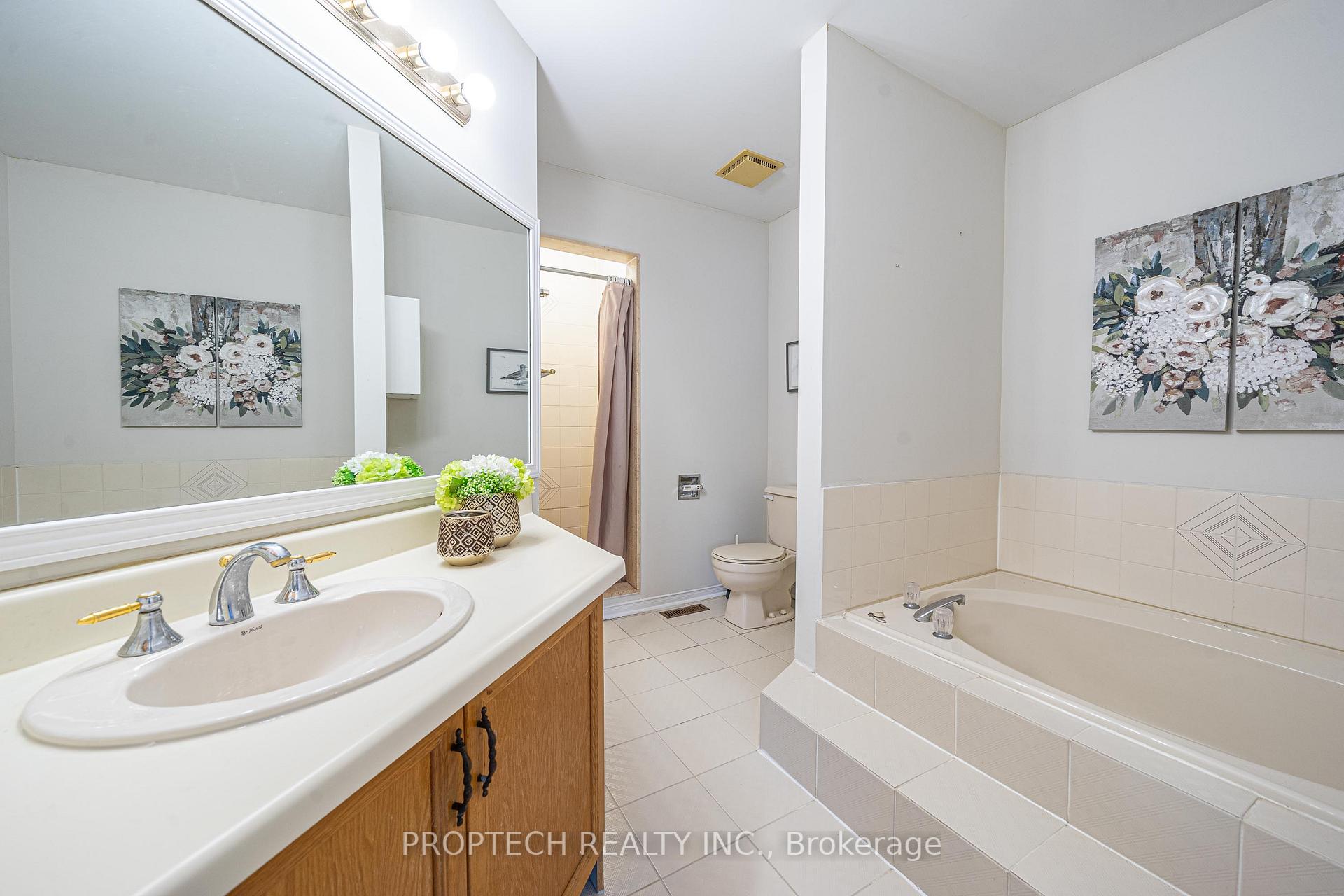 Photo 31 of 119 Kemano Road, Aurora, Aurora Heights — HOMEH