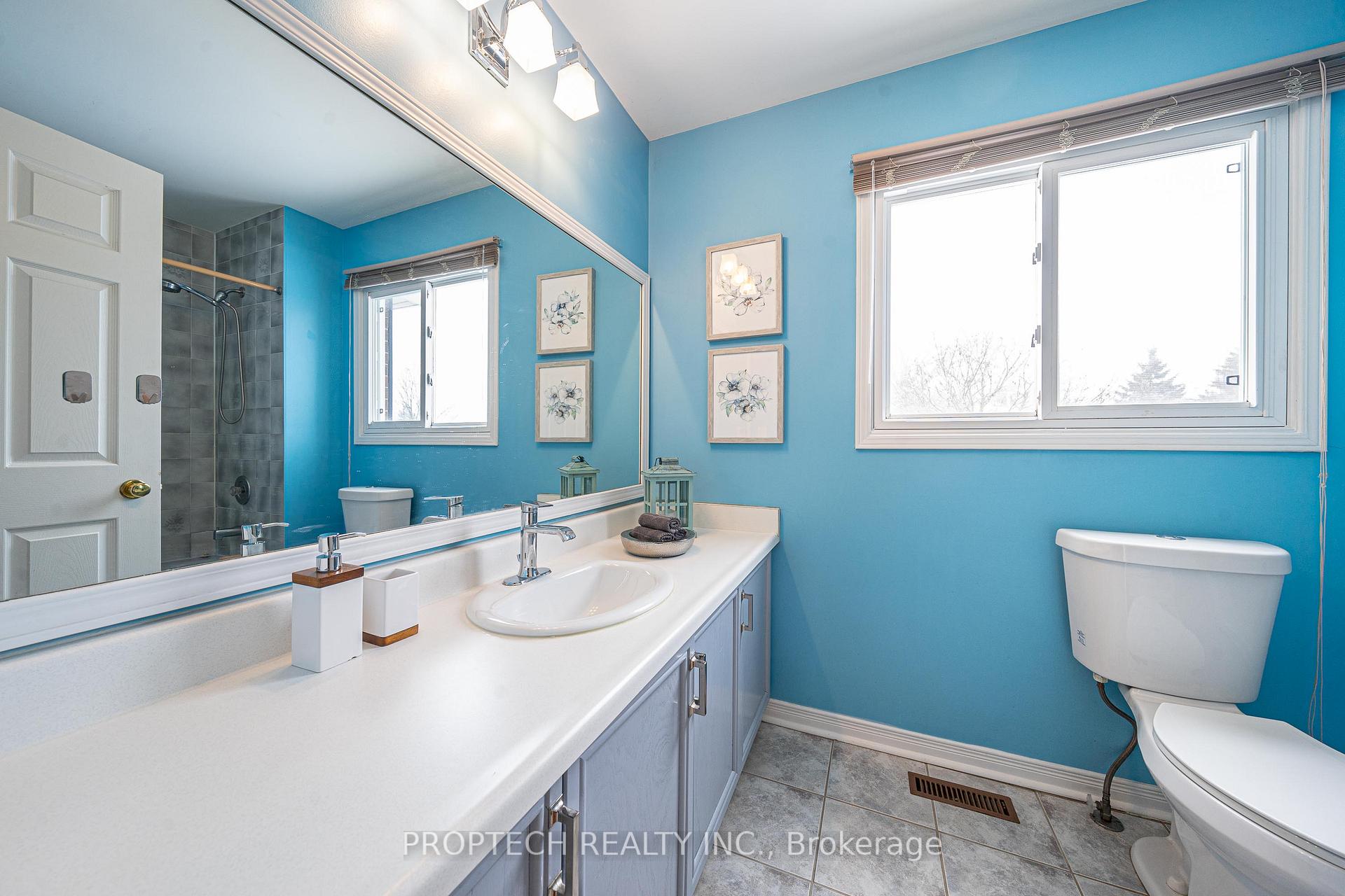 Photo 34 of 119 Kemano Road, Aurora, Aurora Heights — HOMEH