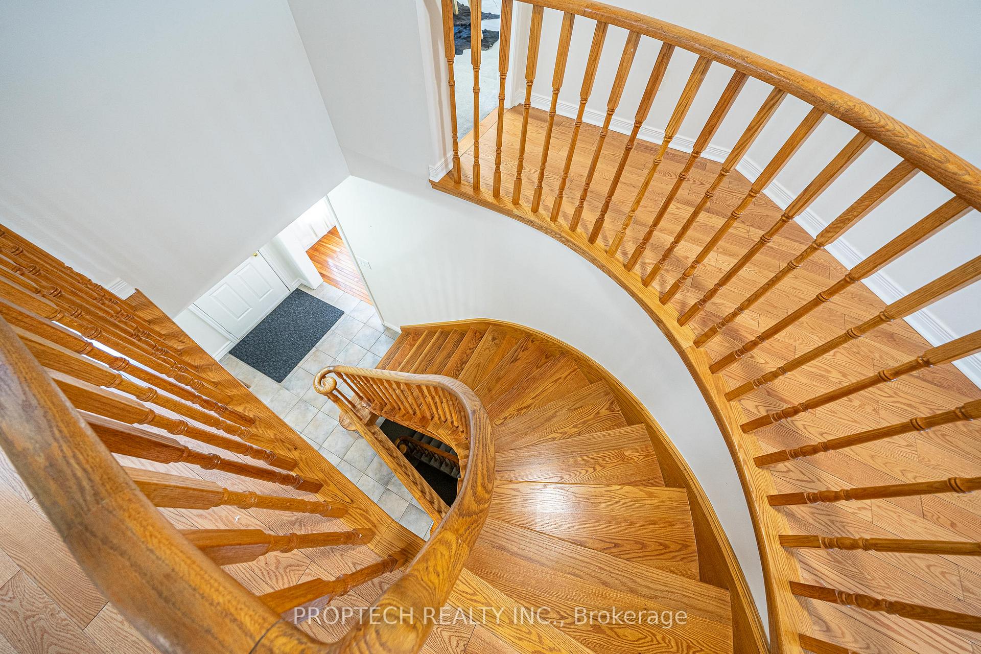 Photo 35 of 119 Kemano Road, Aurora, Aurora Heights — HOMEH