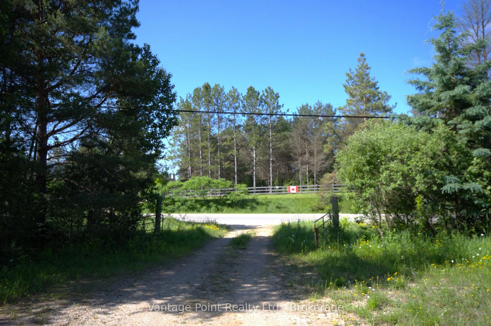 Photo 3 of 775381 10 Highway N, Chatsworth — HOMEH