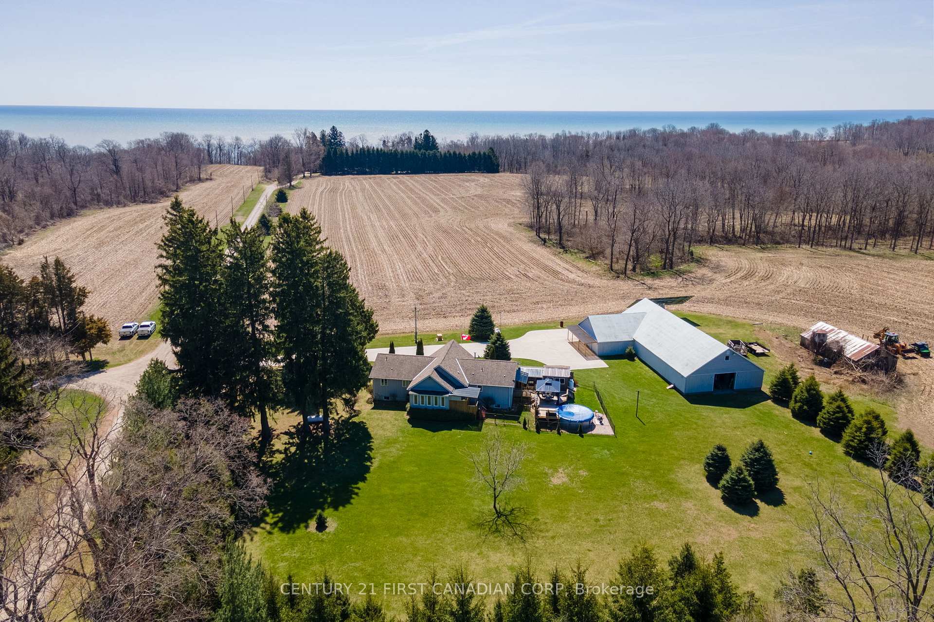 Photo 3 of 7837 Erie Road, Dutton/Dunwich, Rural Dutton/Dunwich — HOMEH