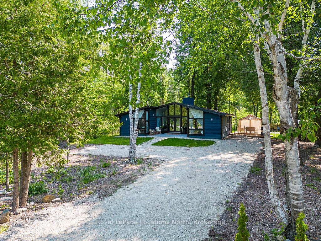 Photo 1 of 135 Longpoint Road, Collingwood — HOMEH