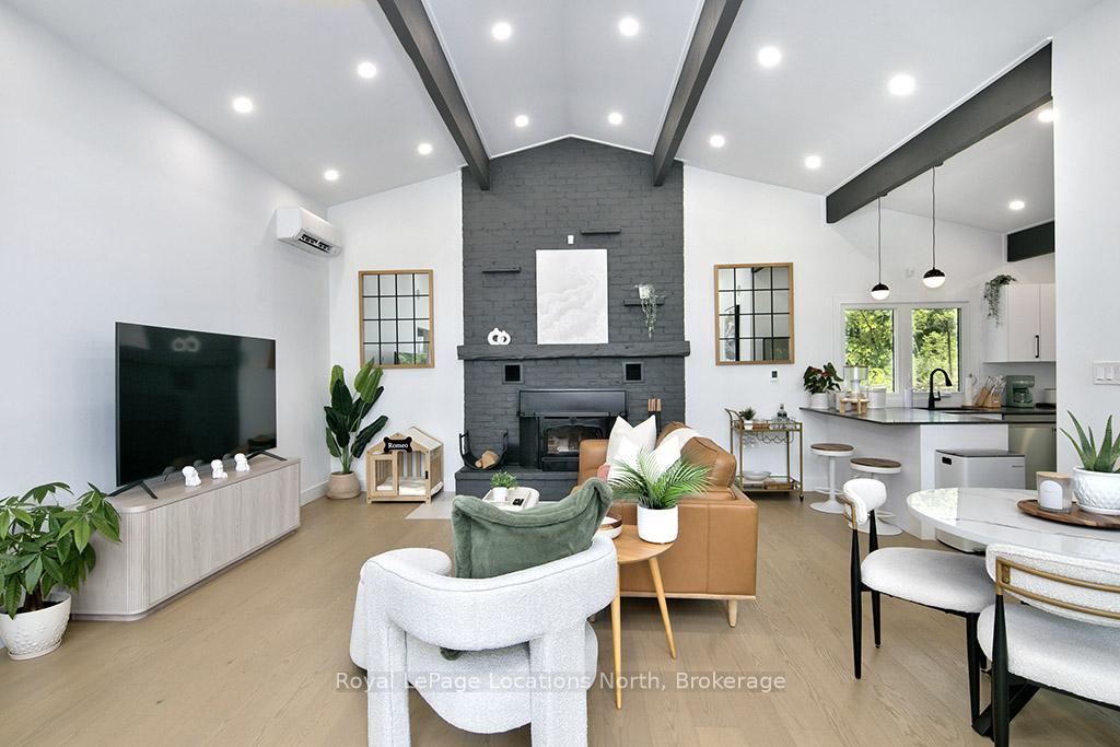 Photo 6 of 135 Longpoint Road, Collingwood — HOMEH