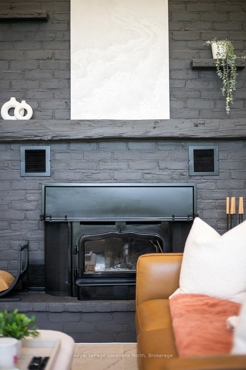 Photo 9 of 135 Longpoint Road, Collingwood — HOMEH