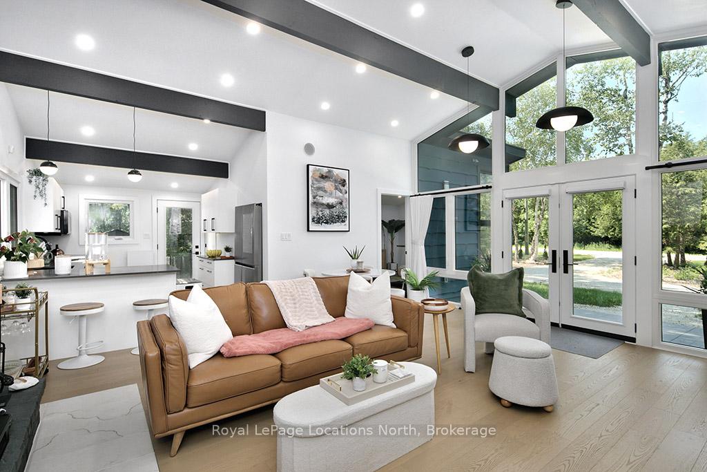 Photo 10 of 135 Longpoint Road, Collingwood — HOMEH