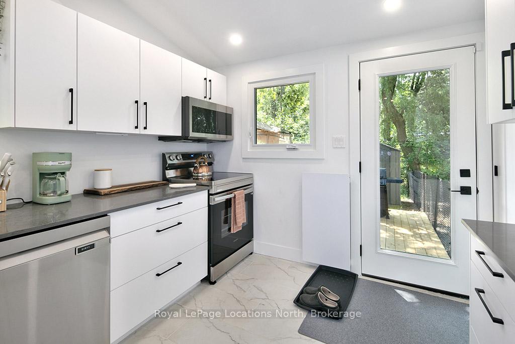 Photo 16 of 135 Longpoint Road, Collingwood — HOMEH