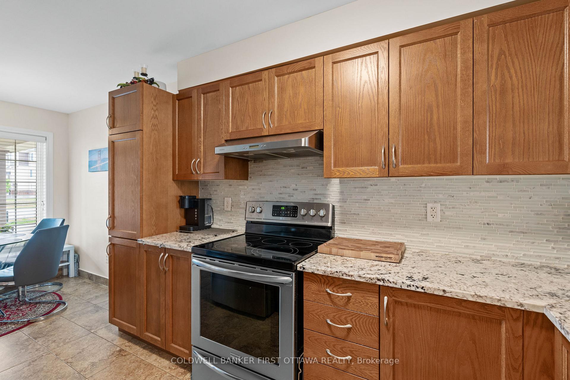 Photo 8 of 3627 Cambrian Road, Ottawa, Barrhaven - Half Moon Bay — HOMEH