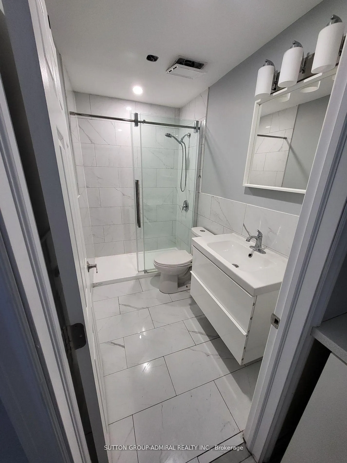 Photo 3 of Unit 203, 98 North Shore Road, Kearney, Proudfoot — HOMEH