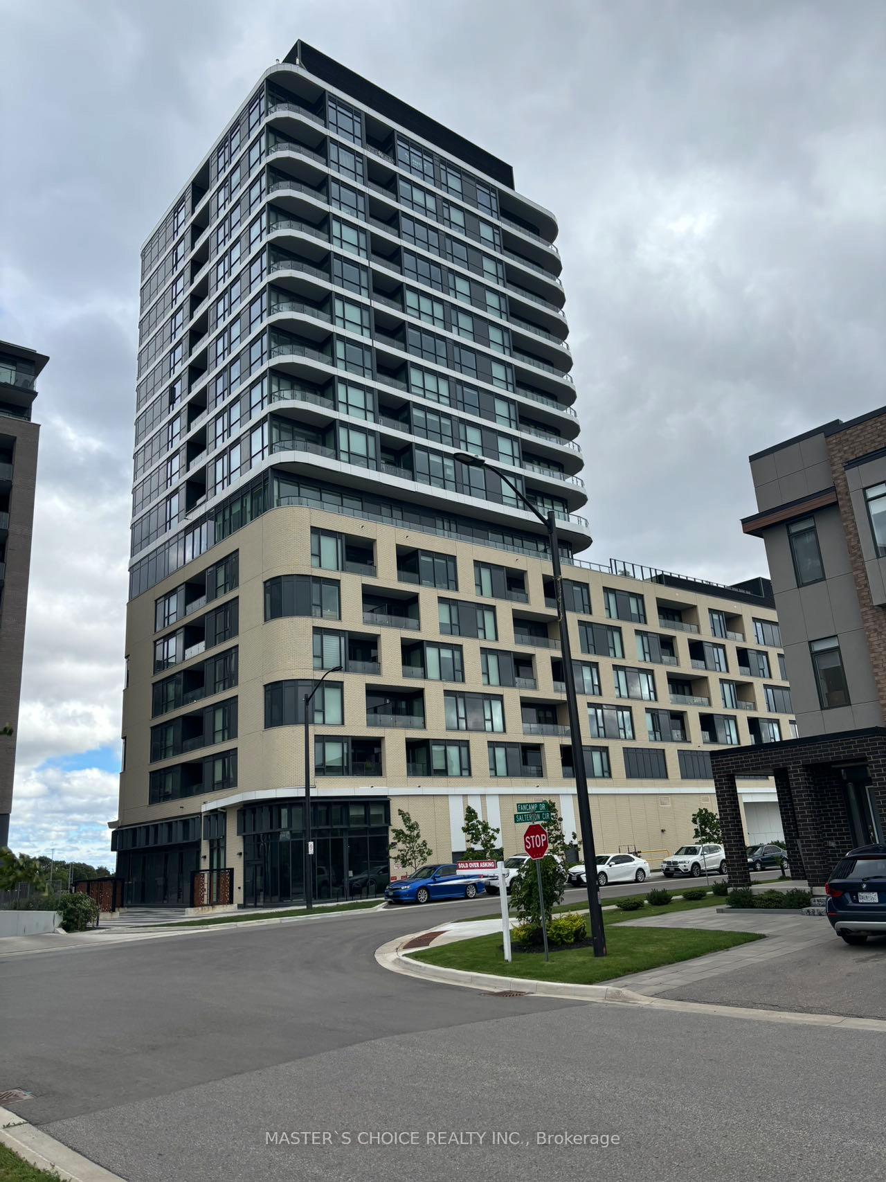Photo 2 of Unit 1405, 120 Eagle Rock Way, Vaughan, Rural Vaughan — HOMEH