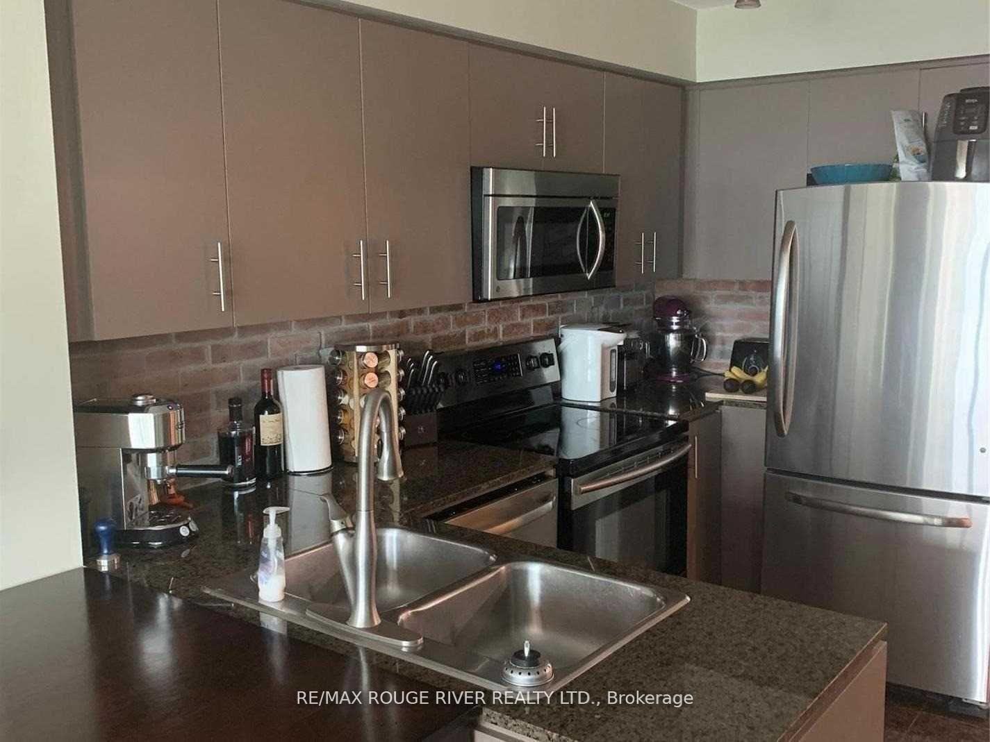 Photo 2 of Unit 809, 381 Front Street W, Toronto, Waterfront Communities — HOMEH