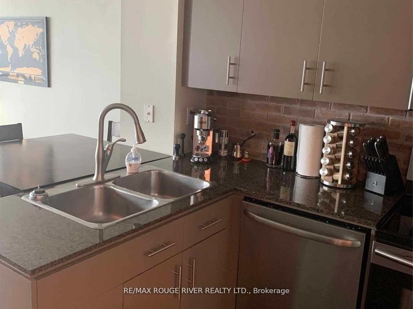Photo 4 of Unit 809, 381 Front Street W, Toronto, Waterfront Communities — HOMEH
