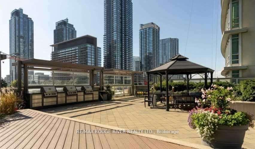 Photo 13 of Unit 809, 381 Front Street W, Toronto, Waterfront Communities — HOMEH