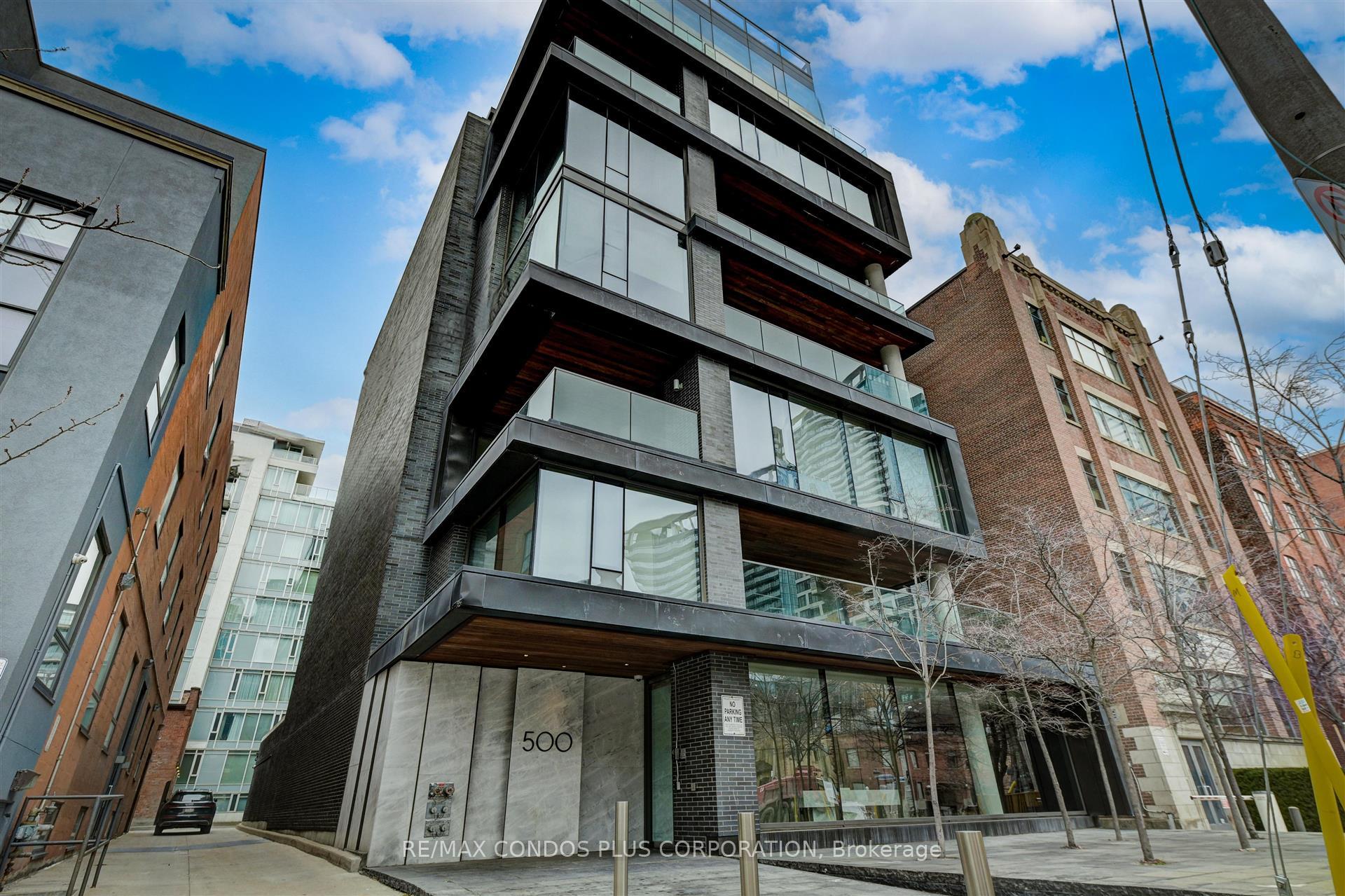Front of Unit 402, 500 Wellington Street W