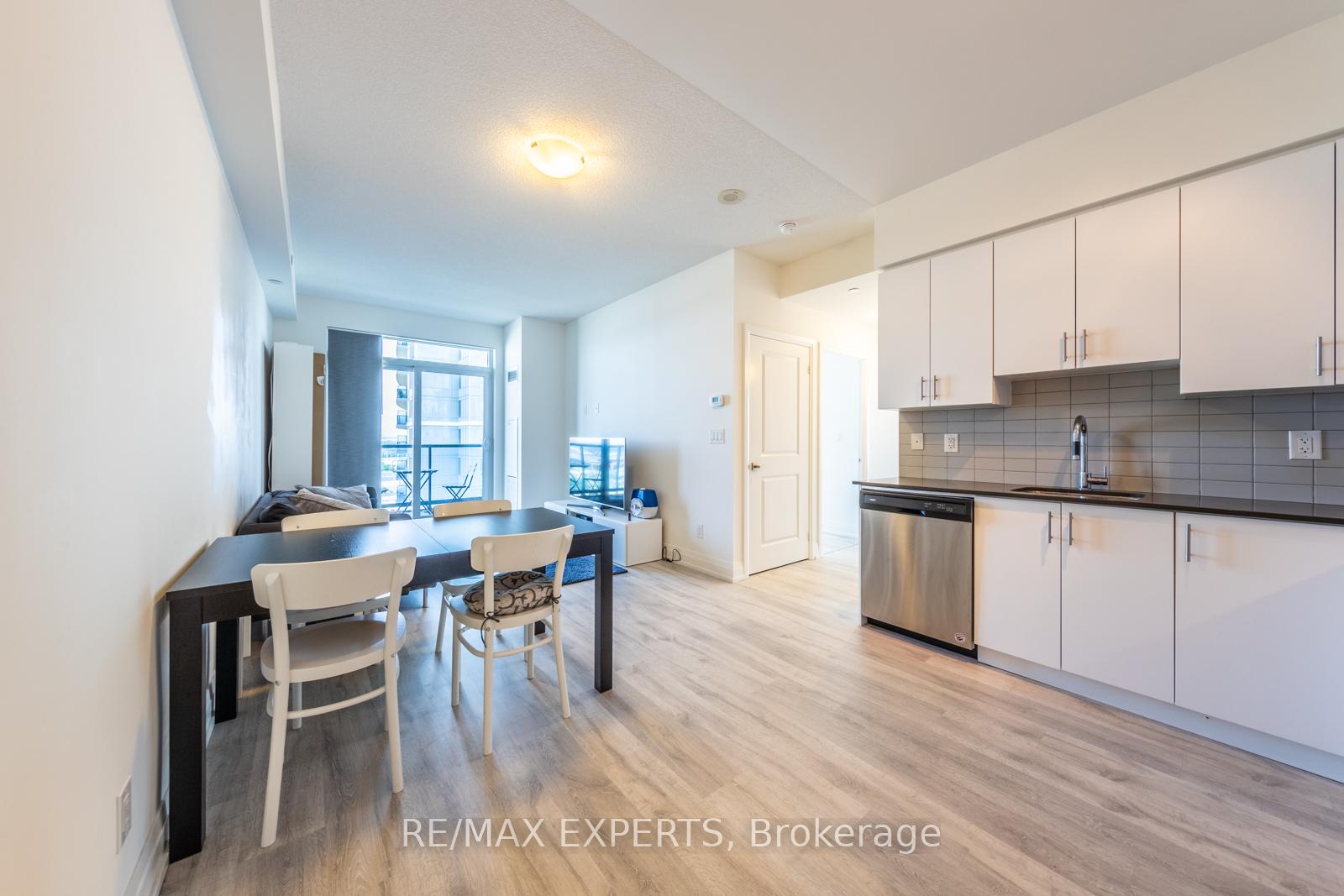 Photo 3 of Unit 902, 3600 Highway 7, Vaughan, Vaughan Corporate Centre — HOMEH