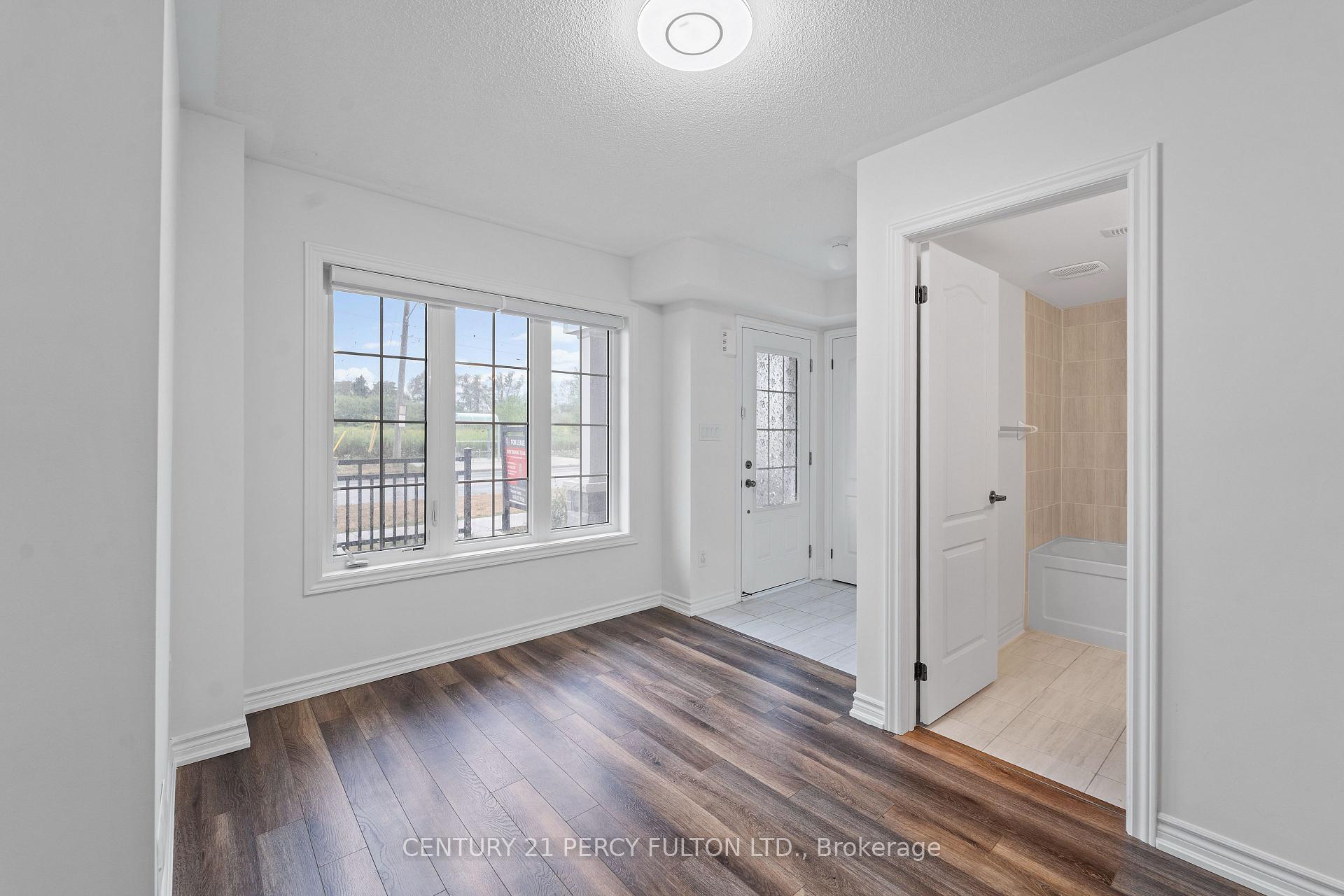 Photo 2 of 71 Honey Crisp Lane, Clarington, Bowmanville — HOMEH