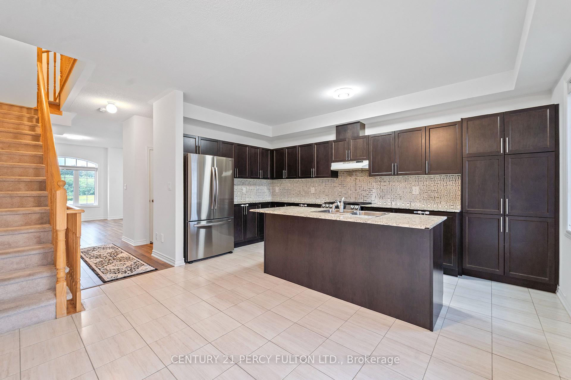 Photo 8 of 71 Honey Crisp Lane, Clarington, Bowmanville — HOMEH
