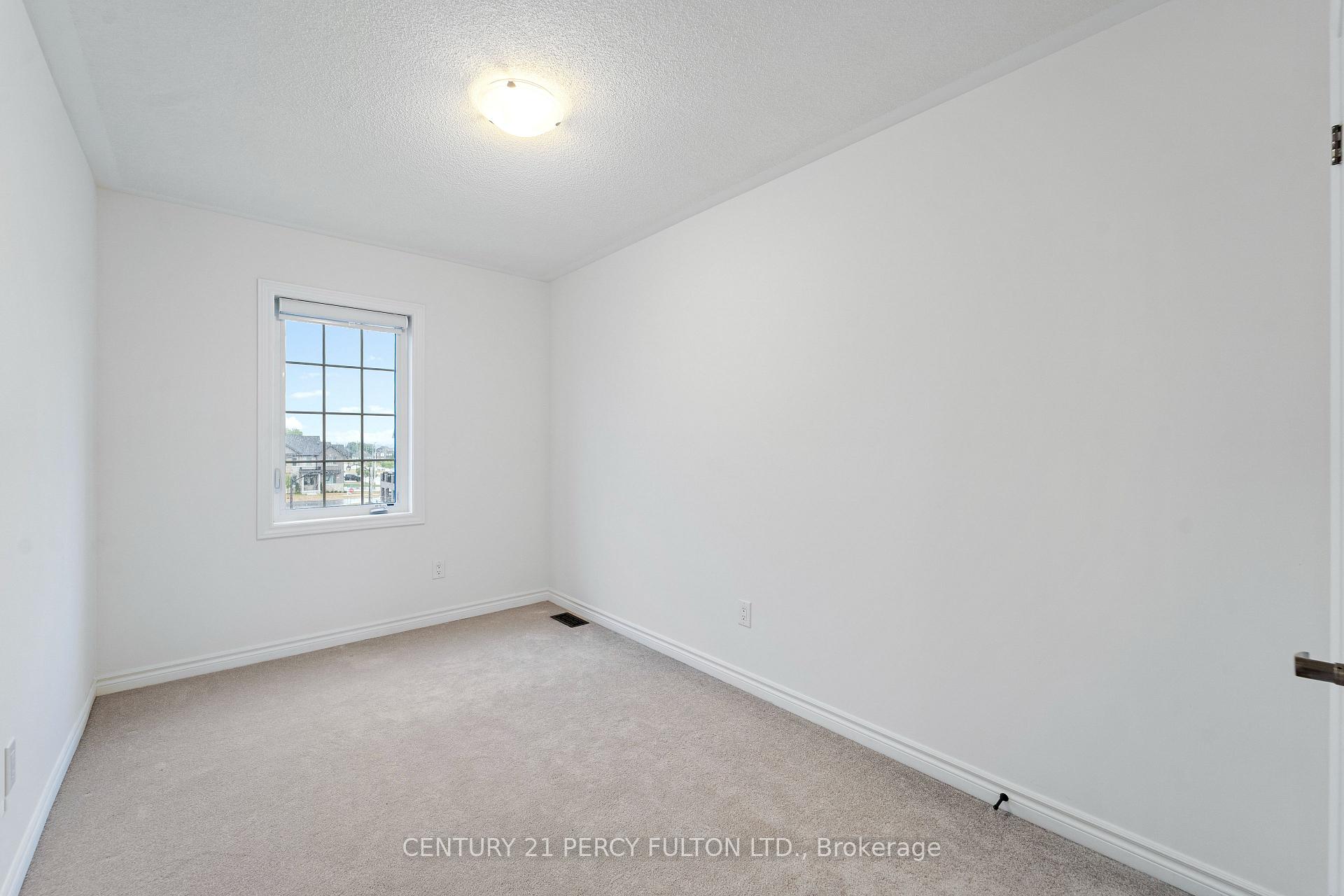 Photo 21 of 71 Honey Crisp Lane, Clarington, Bowmanville — HOMEH