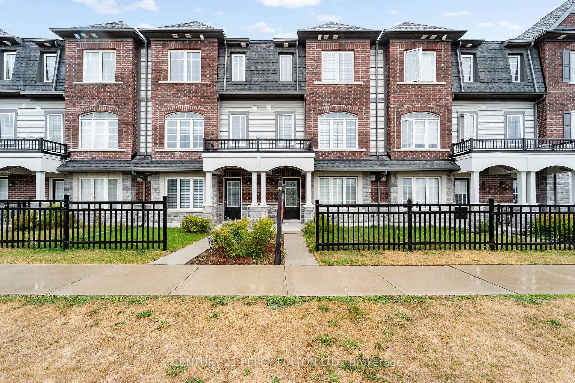 Photo 23 of 71 Honey Crisp Lane, Clarington, Bowmanville — HOMEH
