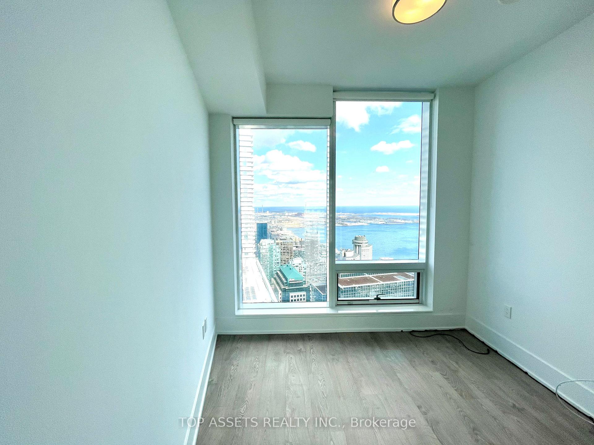 Photo 14 of Unit 6005, 10 York Street, Toronto, Waterfront Communities — HOMEH