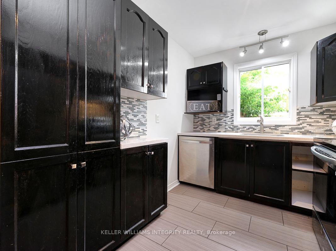 Photo 15 of 2598 Crosscut Terrace, Ottawa, Emerald Woods/Sawmill Creek — HOMEH