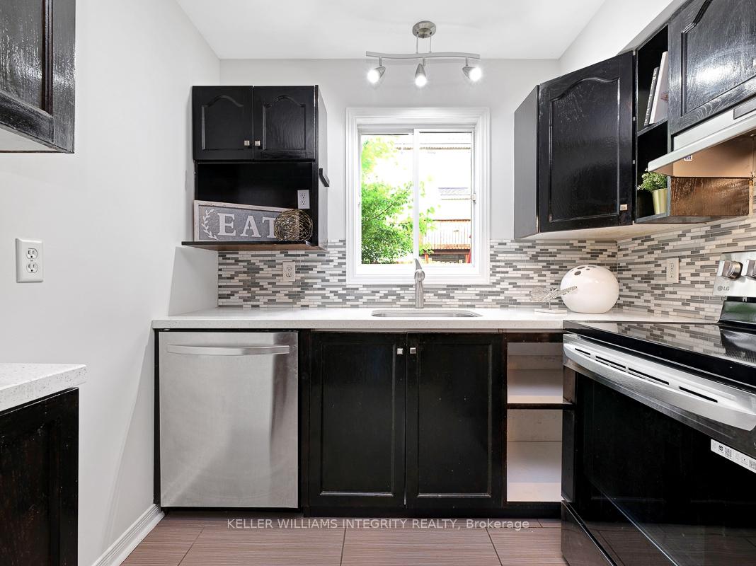 Photo 14 of 2598 Crosscut Terrace, Ottawa, Emerald Woods/Sawmill Creek — HOMEH