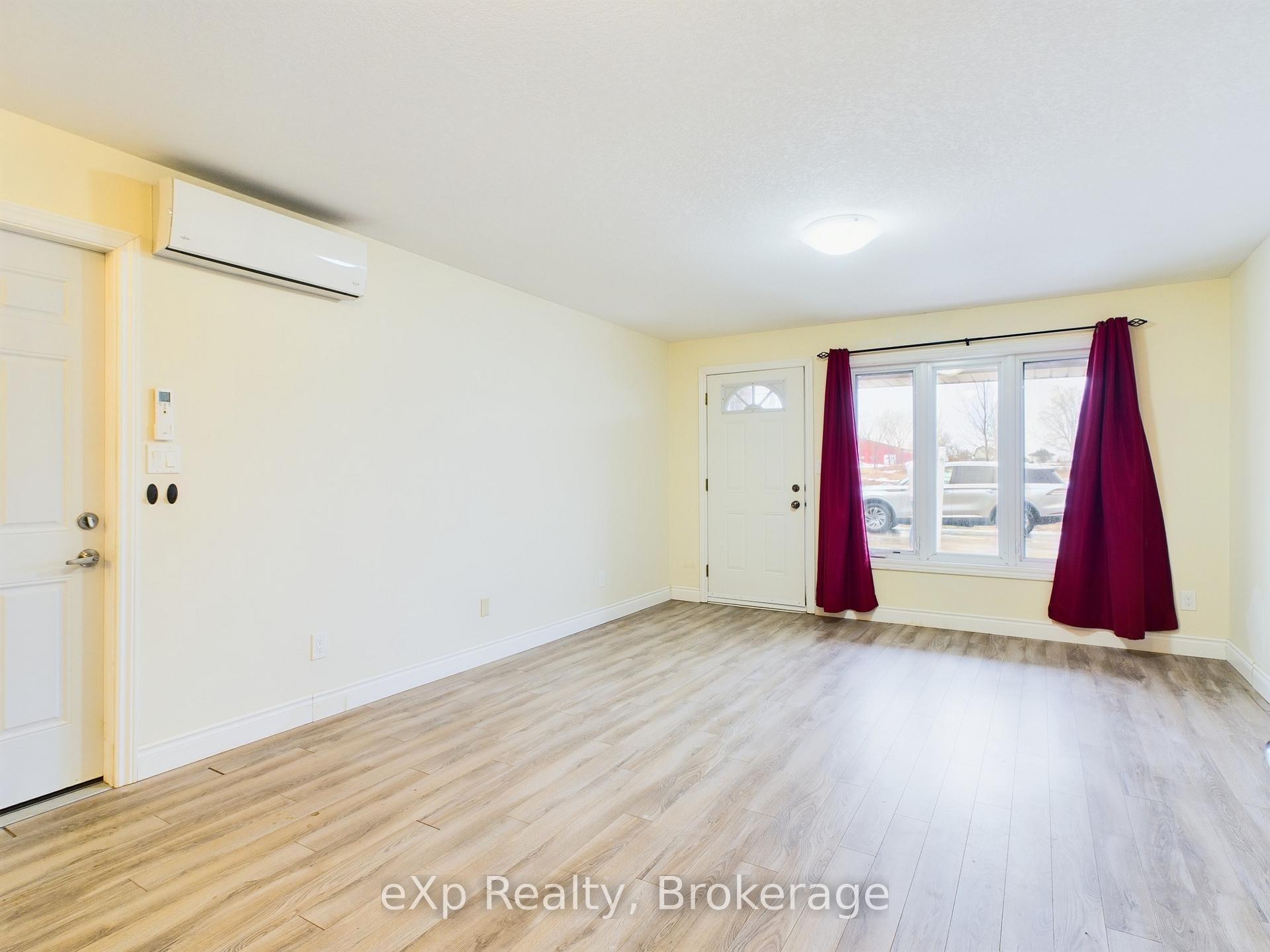 Photo 6 of Unit 4, 55 Regent Street, Arran-Elderslie — HOMEH