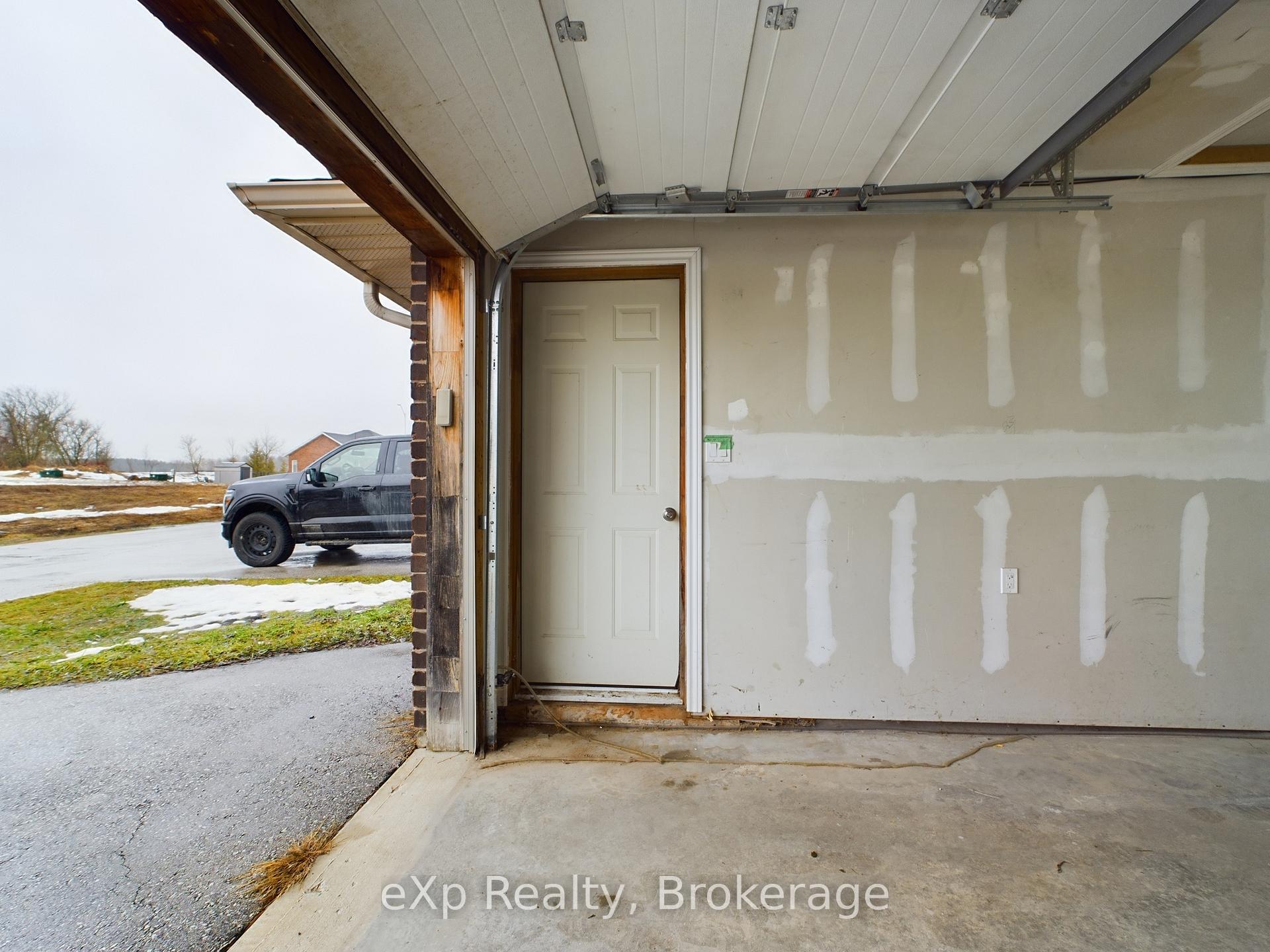 Photo 21 of Unit 4, 55 Regent Street, Arran-Elderslie — HOMEH