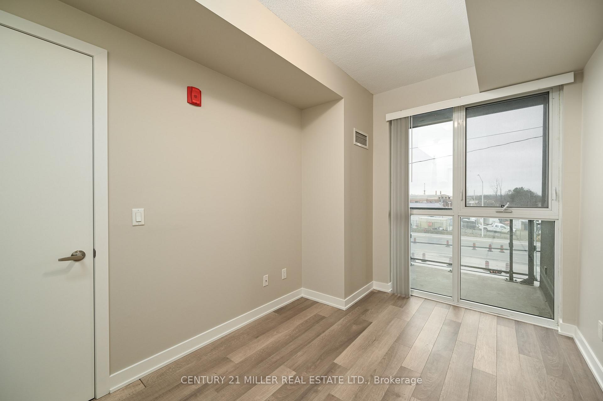 Photo 10 of Unit B309, 5240 Dundas Street, Burlington, Orchard — HOMEH