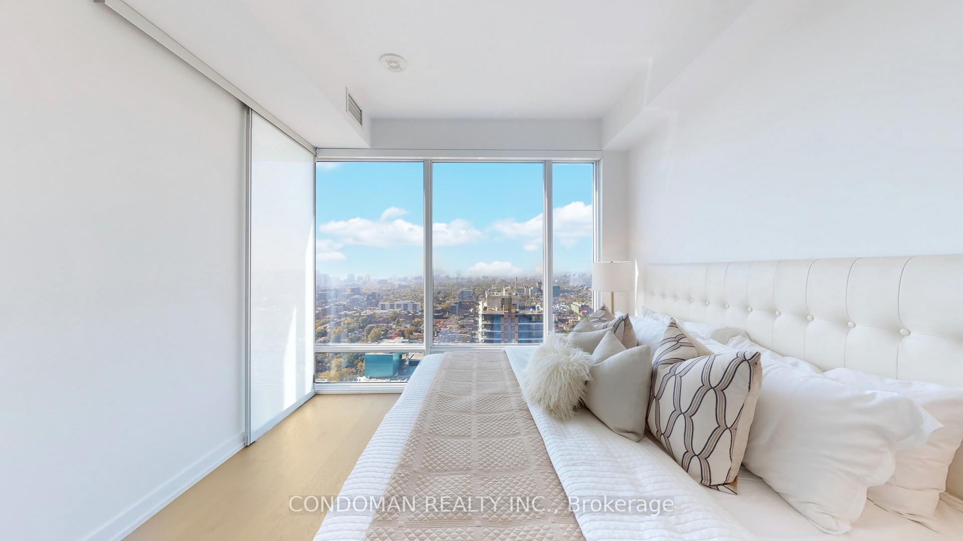 Photo 3 of Unit 3110, 488 University Avenue, Toronto, University — HOMEH