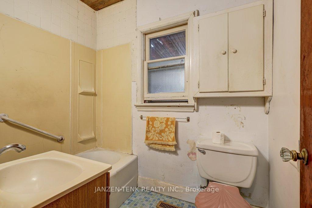 Photo 13 of 219 Centennial Avenue, Central Elgin, Rural Central Elgin — HOMEH