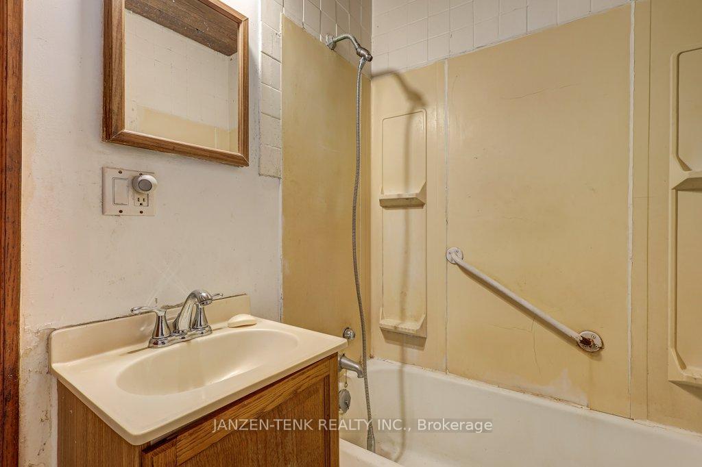 Photo 14 of 219 Centennial Avenue, Central Elgin, Rural Central Elgin — HOMEH