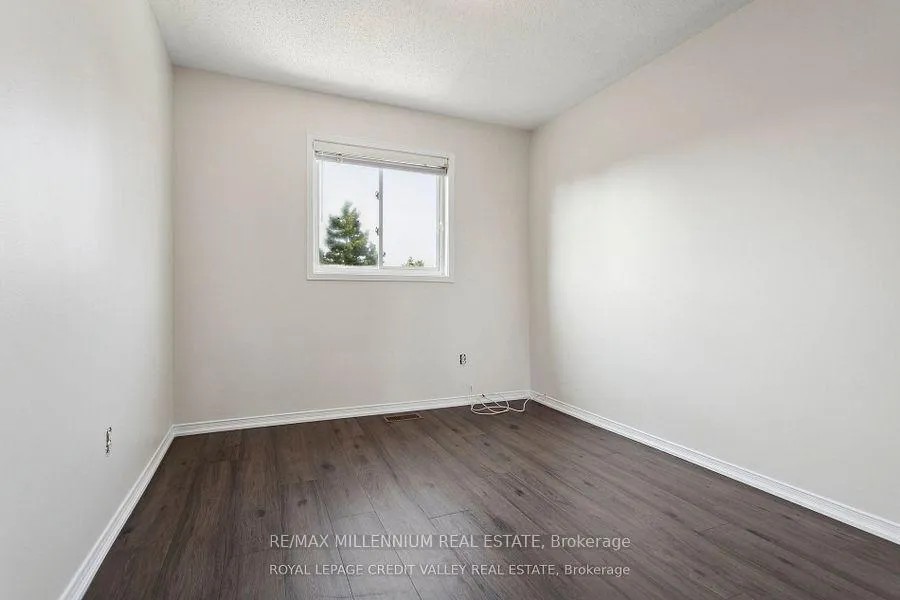 Photo 5 of 95 Woodhaven Drive, Brampton, Fletcher's Meadow — HOMEH