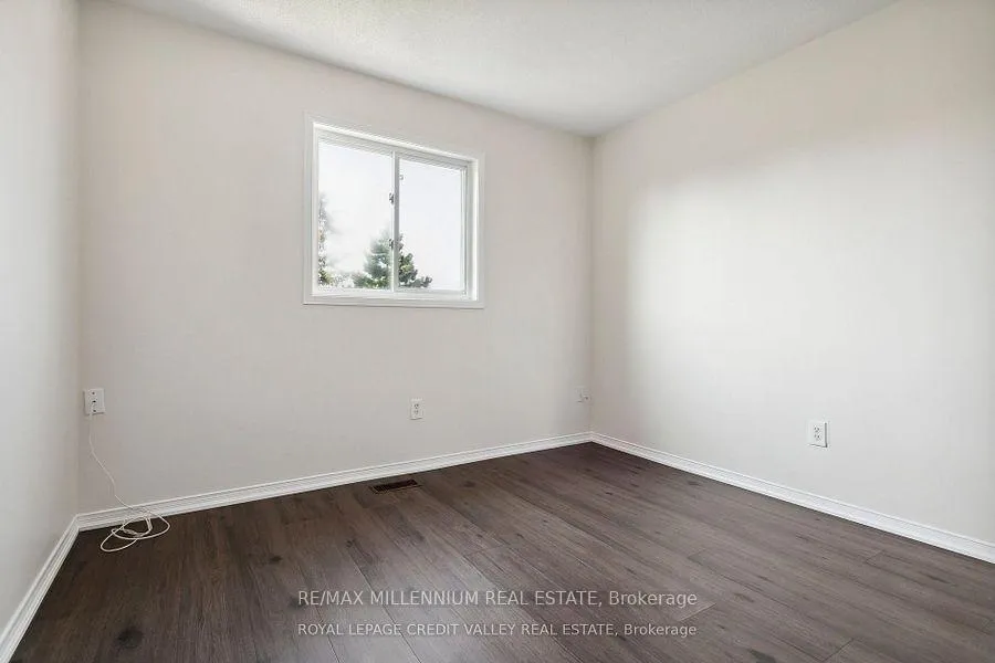 Photo 6 of 95 Woodhaven Drive, Brampton, Fletcher's Meadow — HOMEH