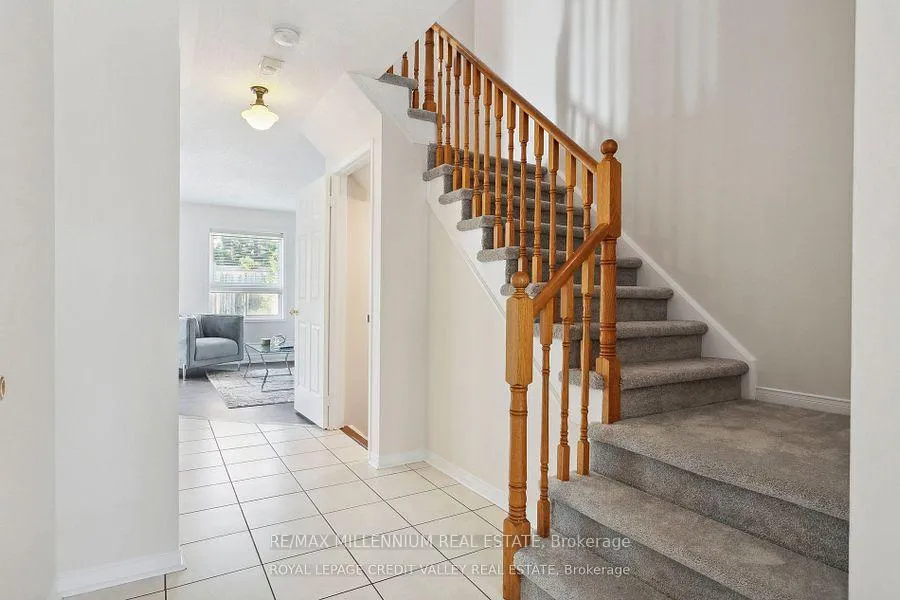 Photo 13 of 95 Woodhaven Drive, Brampton, Fletcher's Meadow — HOMEH