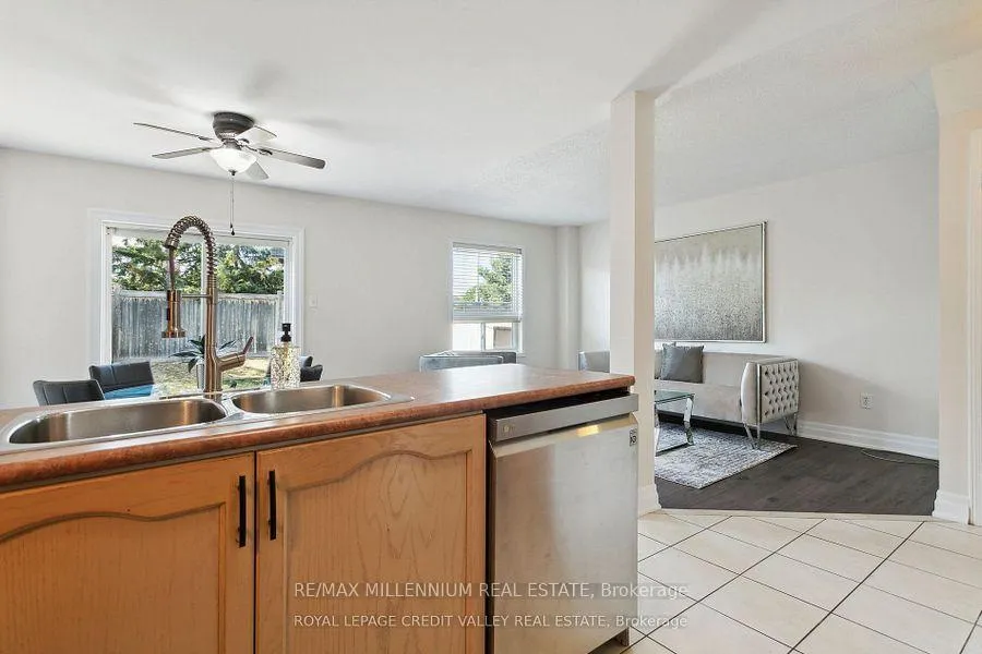 Photo 24 of 95 Woodhaven Drive, Brampton, Fletcher's Meadow — HOMEH