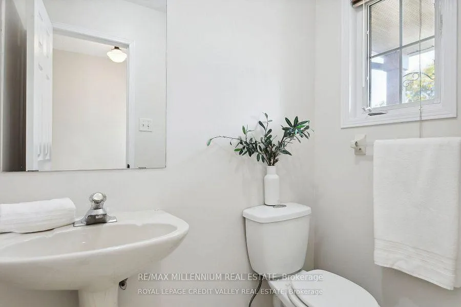 Photo 25 of 95 Woodhaven Drive, Brampton, Fletcher's Meadow — HOMEH