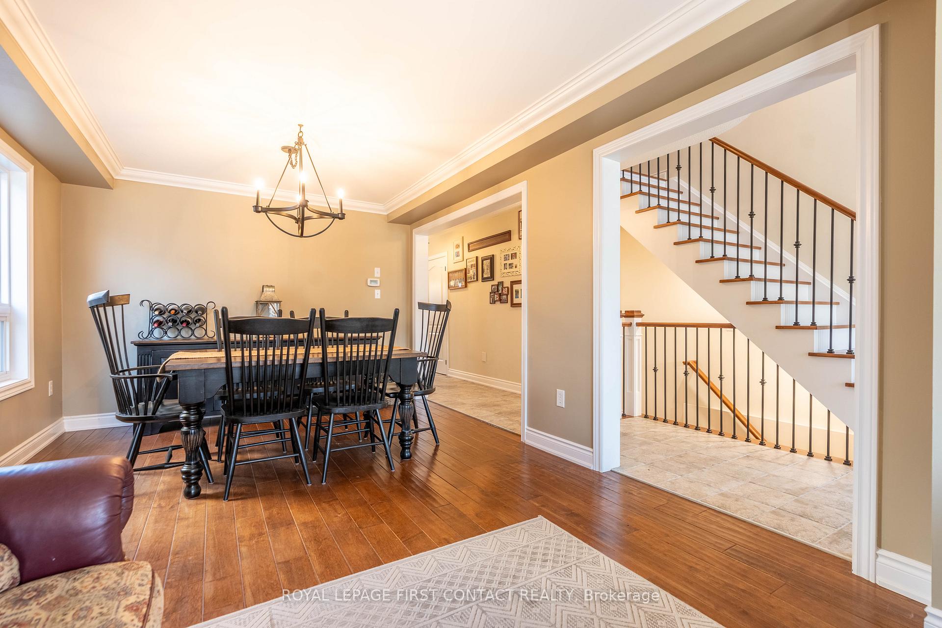 Photo 4 of 7 Counsellor Terrace, Barrie, Innis-Shore — HOMEH