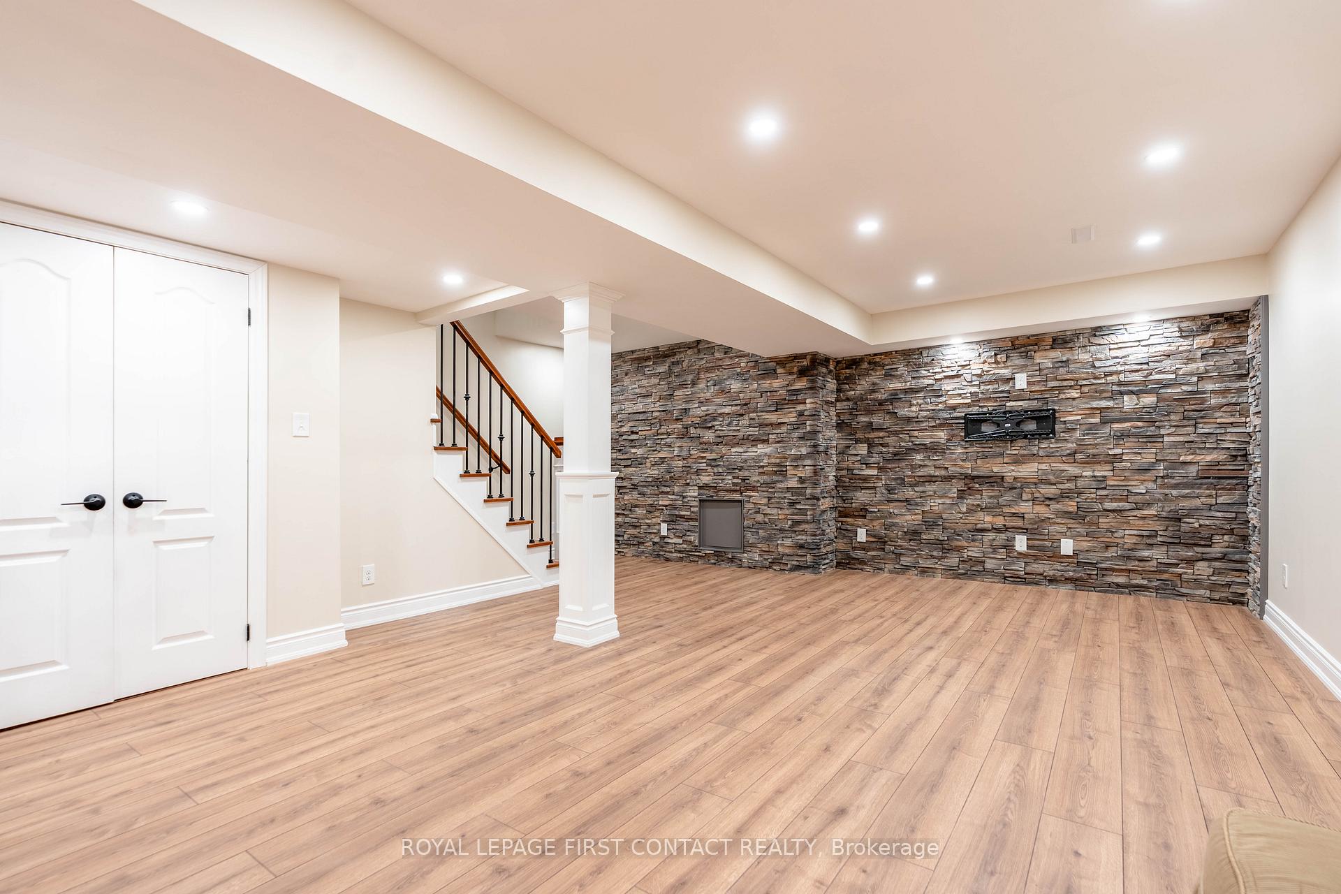 Photo 16 of 7 Counsellor Terrace, Barrie, Innis-Shore — HOMEH